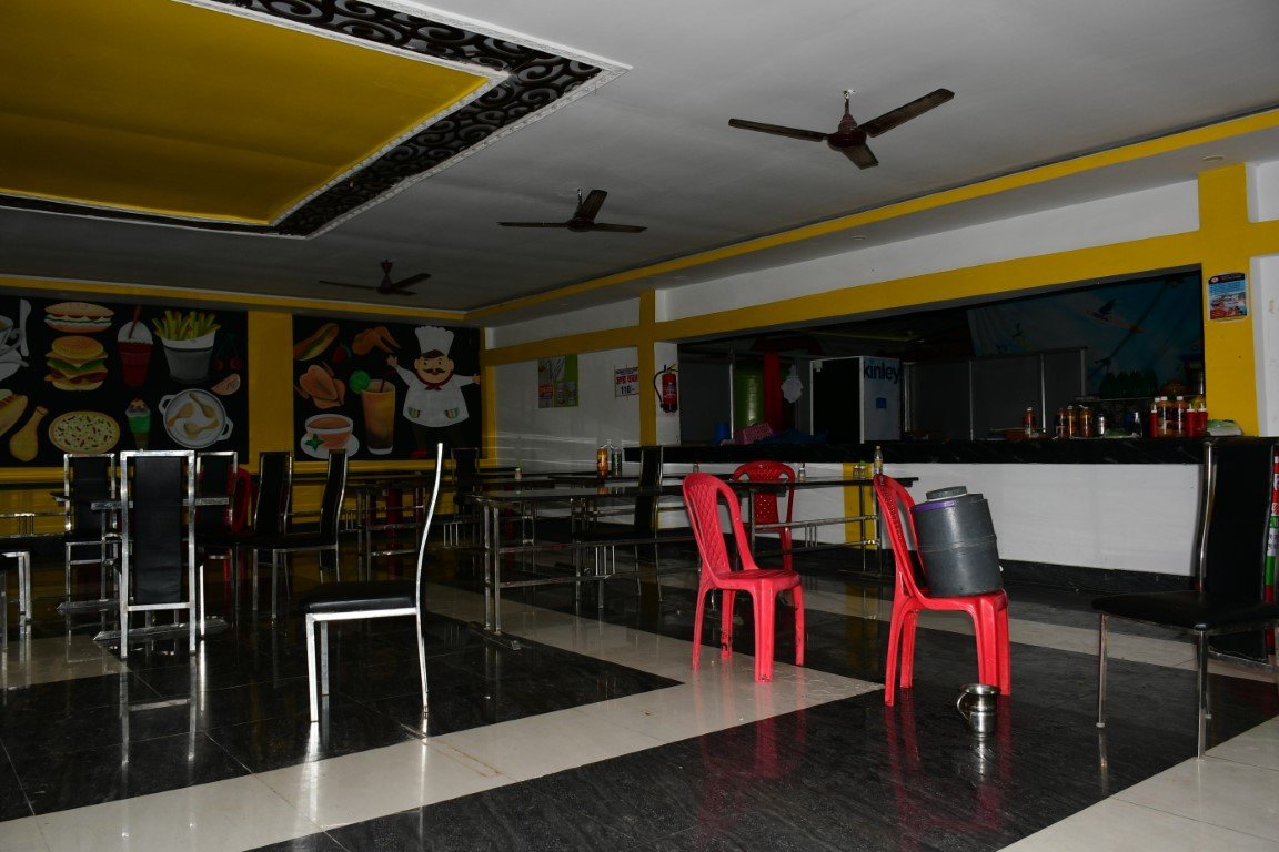 Guests riding the Ravine Flyer II during the day