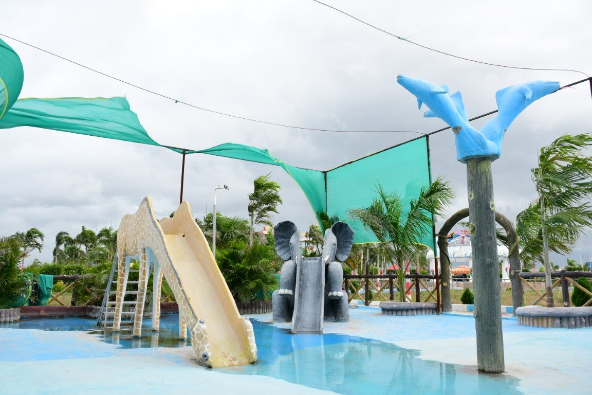 The Sea Dragon during the day